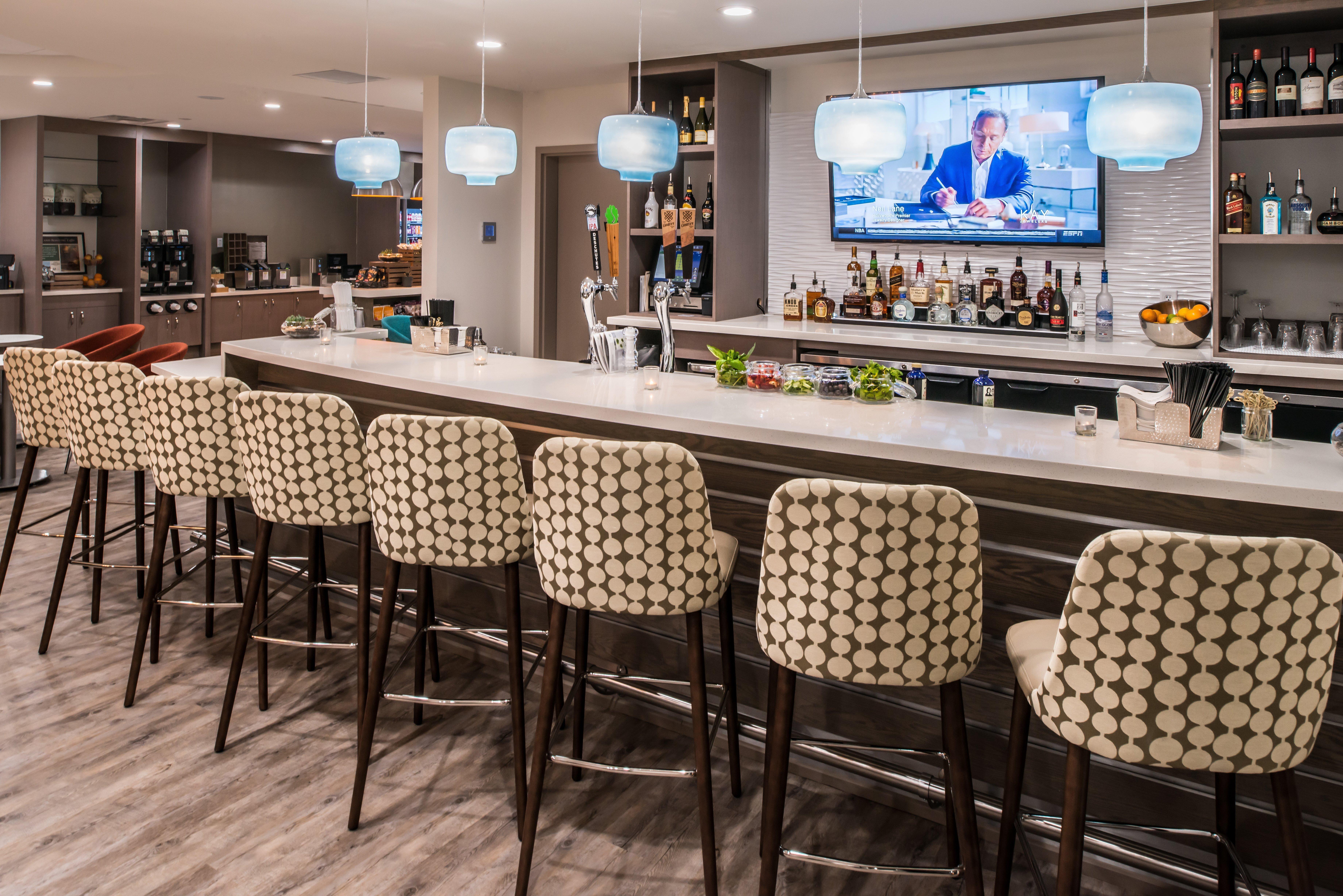 Even Hotel Eugene By Ihg Bagian luar foto